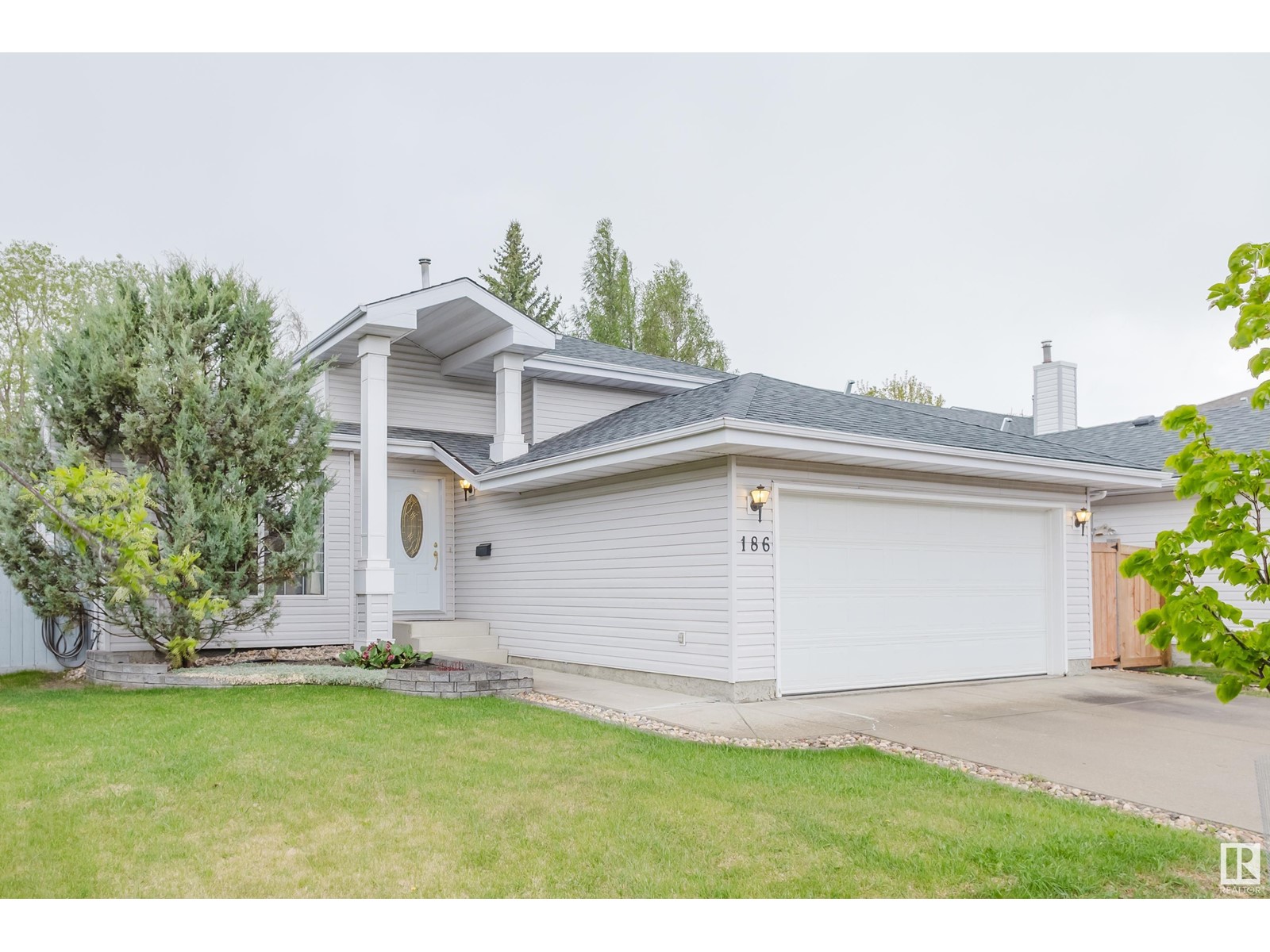 186 Ormsby Rd E Nw, Edmonton, Alberta  T5T 5X5 - Photo 2 - E4437017