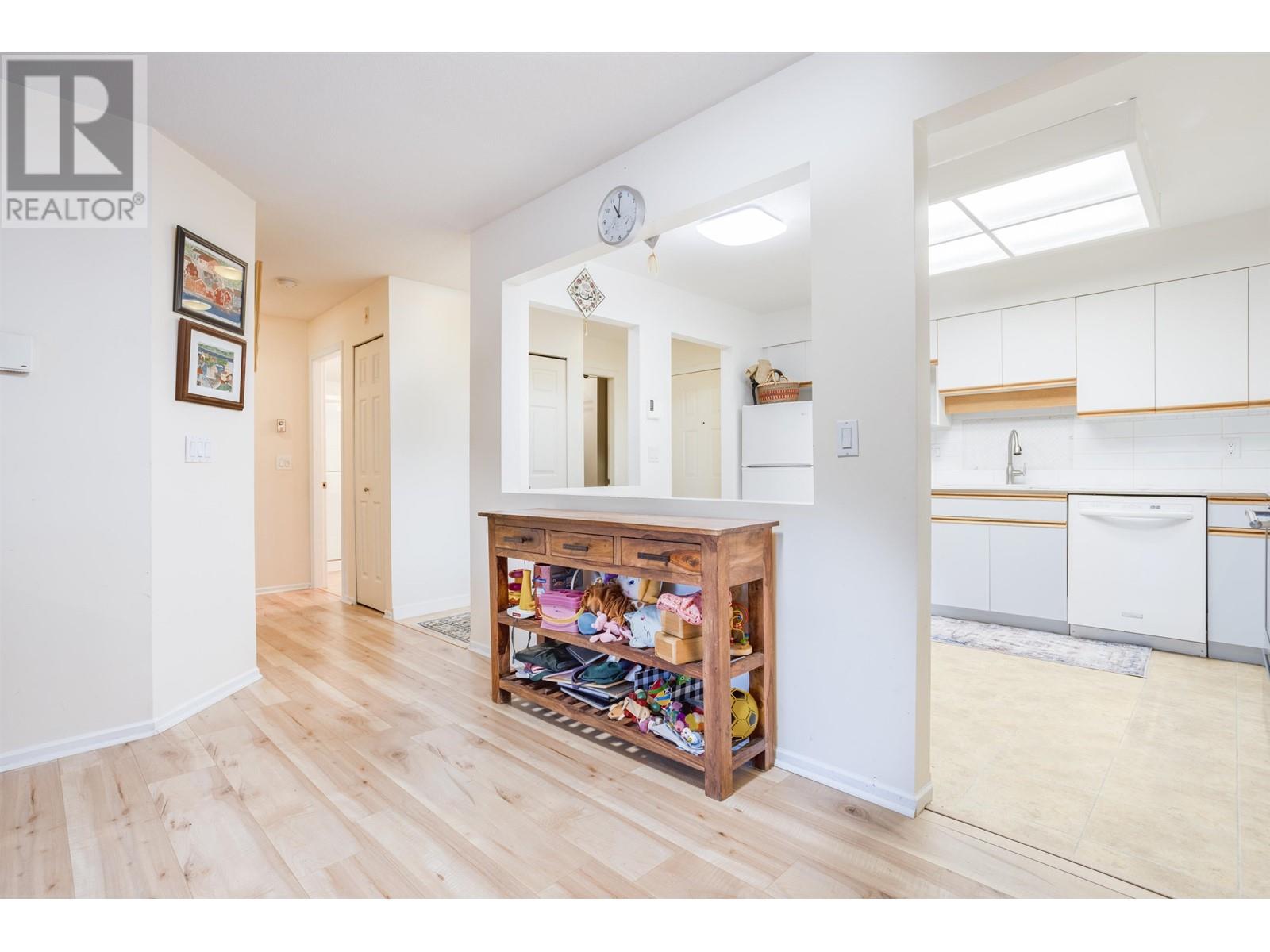 102 501 Cochrane Avenue, Coquitlam, British Columbia  V3J 7W5 - Photo 10 - R3006030