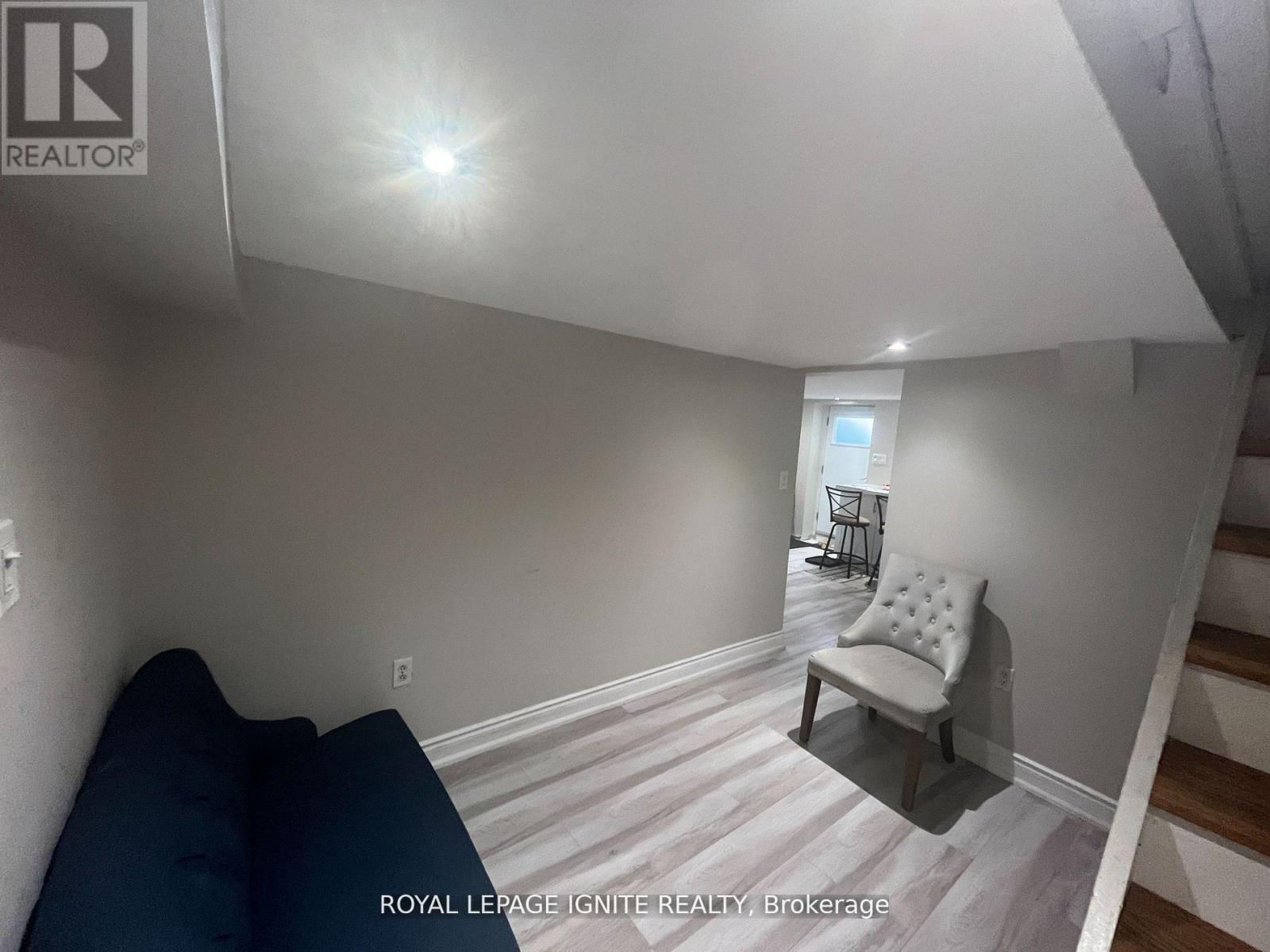 97 Henrietta Street, Toronto, Ontario  M6N 1S5 - Photo 4 - W12167676
