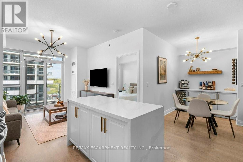 901 - 55 SPEERS ROAD, Oakville, Ontario