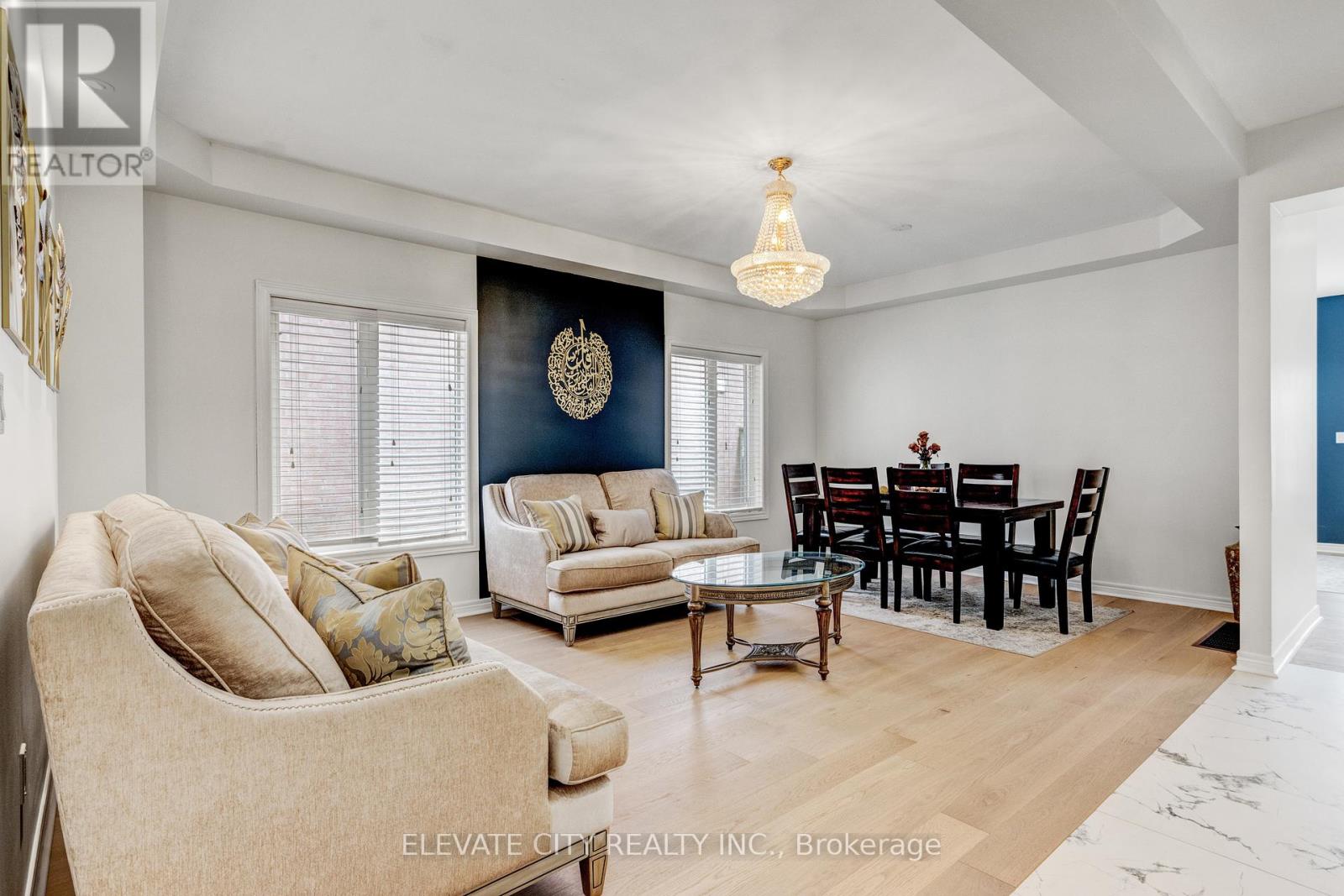 3538 Aquinas Avenue, Mississauga, Ontario  L5M 7L7 - Photo 6 - W12167693