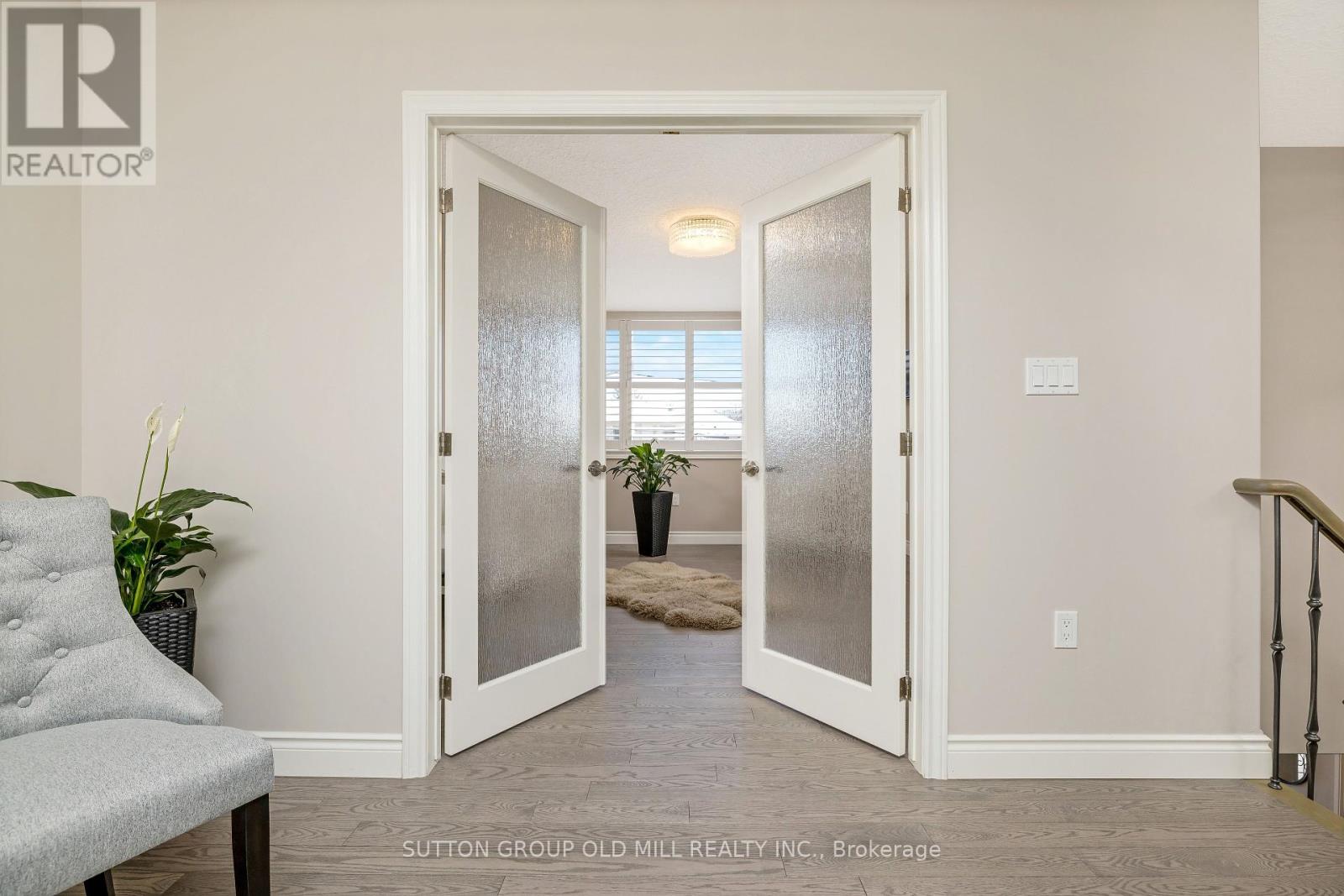 17 Miller Drive, Hamilton, Ontario  L9G 2H9 - Photo 24 - X12167669