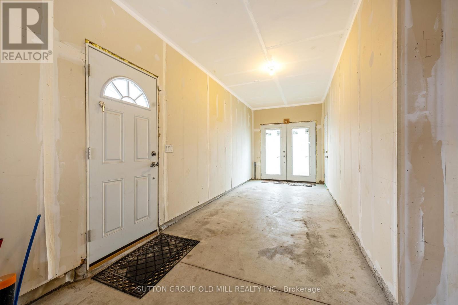 17 Miller Drive, Hamilton, Ontario  L9G 2H9 - Photo 42 - X12167669