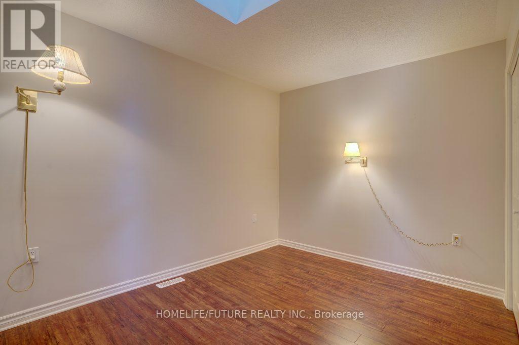 11 Alder Court, Belleville, Ontario  K8P 5L5 - Photo 13 - X12167700