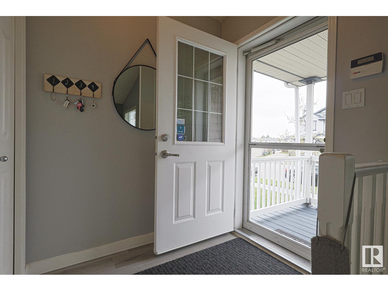 Property at 3119 32 AV NW image 3