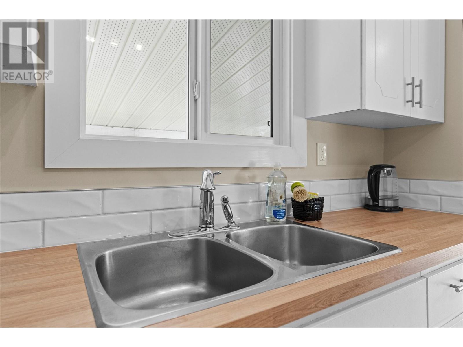 2336 BOSSERT Avenue, Kamloops, BC V2B4V7