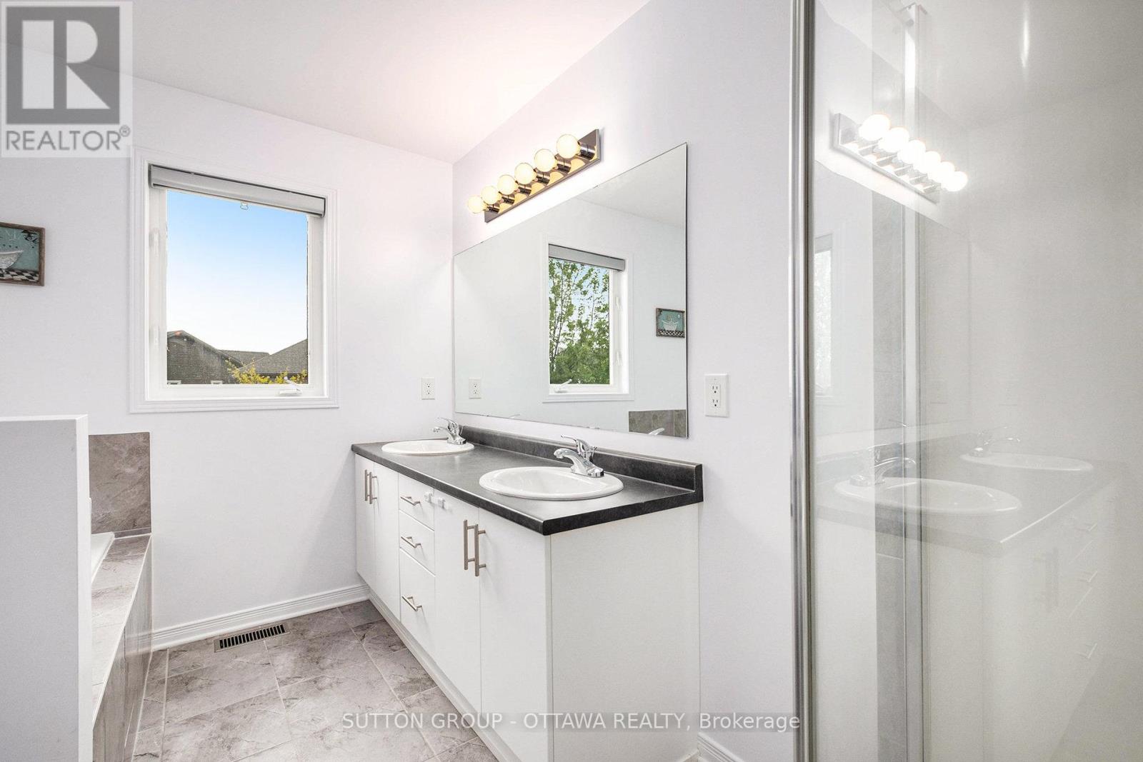 100 Camden Private, Ottawa, Ontario  K2J 6H9 - Photo 16 - X12167722