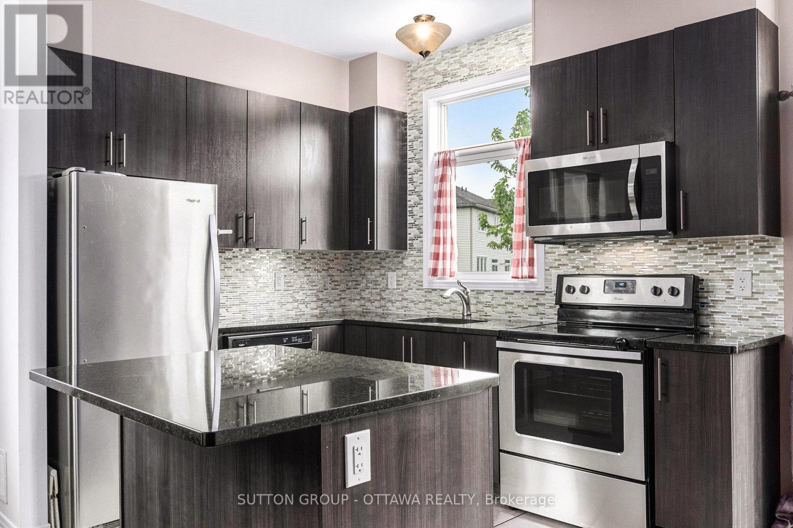 100 Camden Private, Ottawa, Ontario  K2J 6H9 - Photo 8 - X12167722