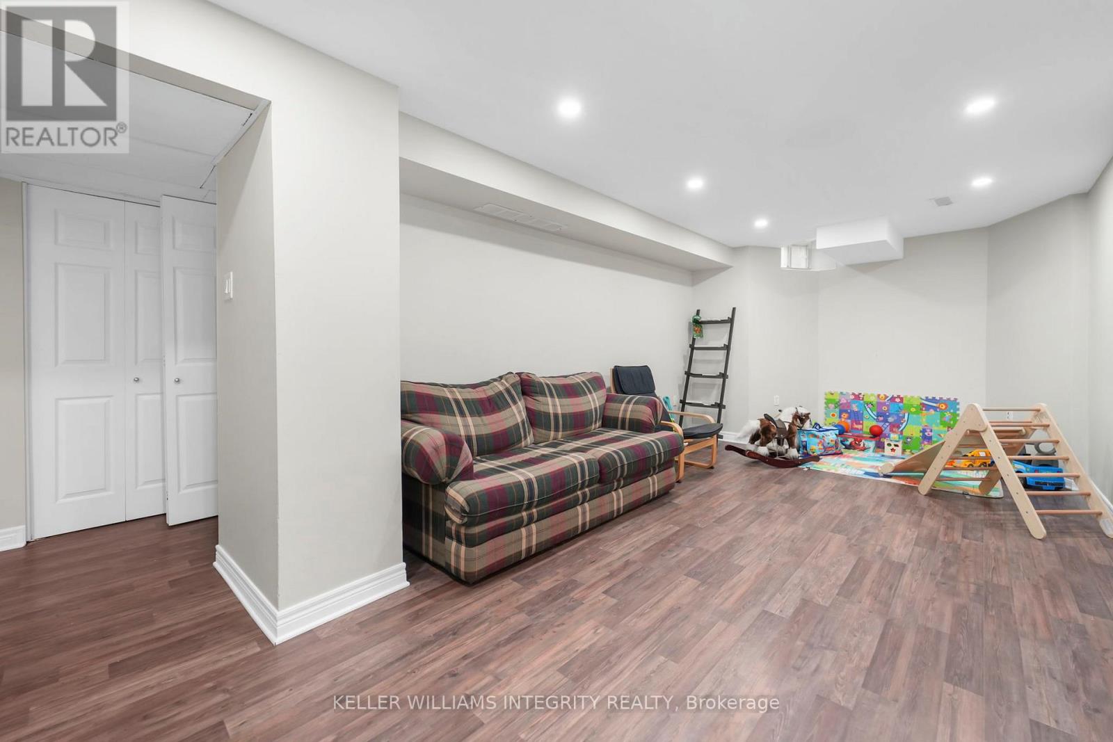 43 Aintree Place, Ottawa, Ontario  K2M 2G6 - Photo 27 - X12164345