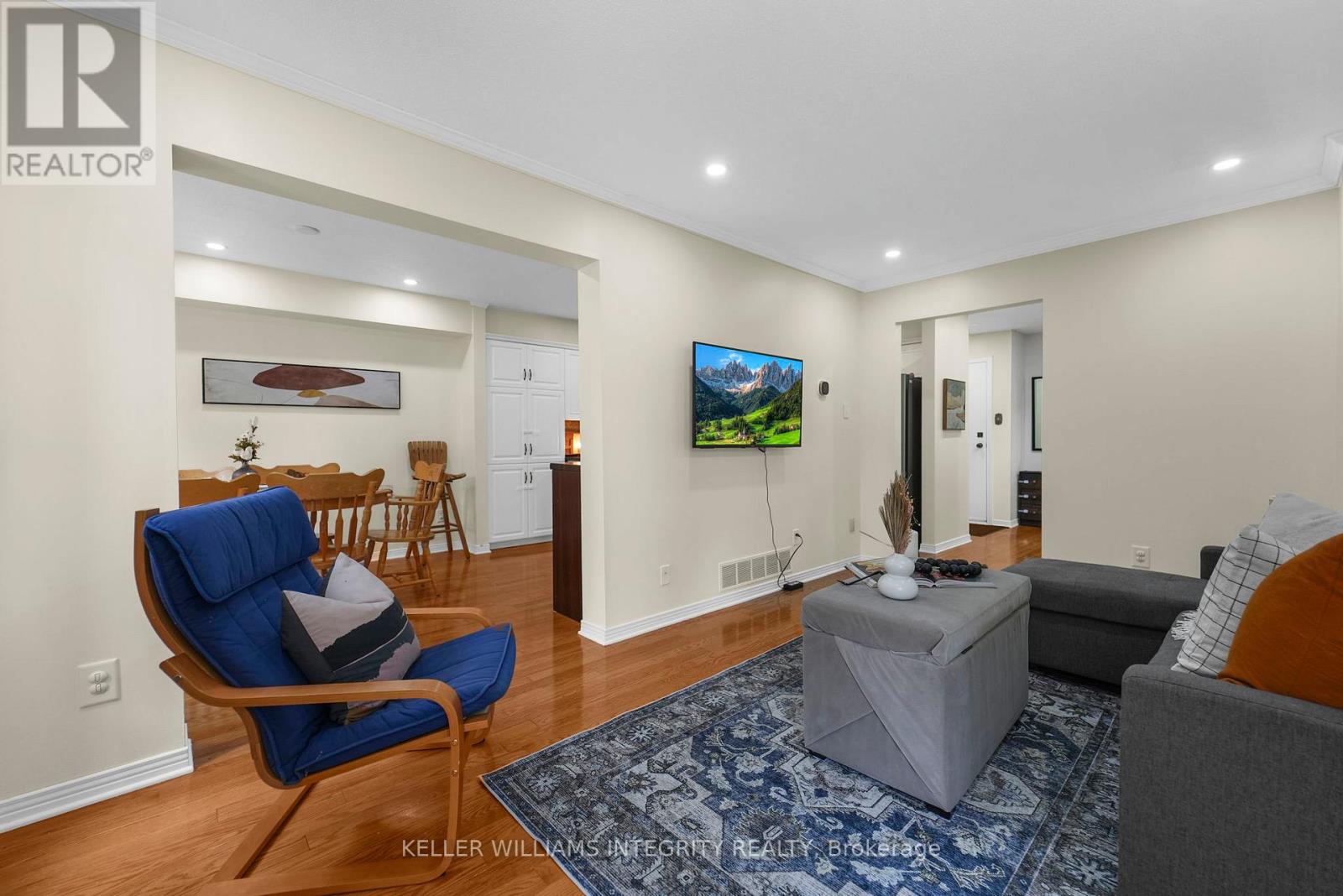 43 Aintree Place, Ottawa, Ontario  K2M 2G6 - Photo 6 - X12164345