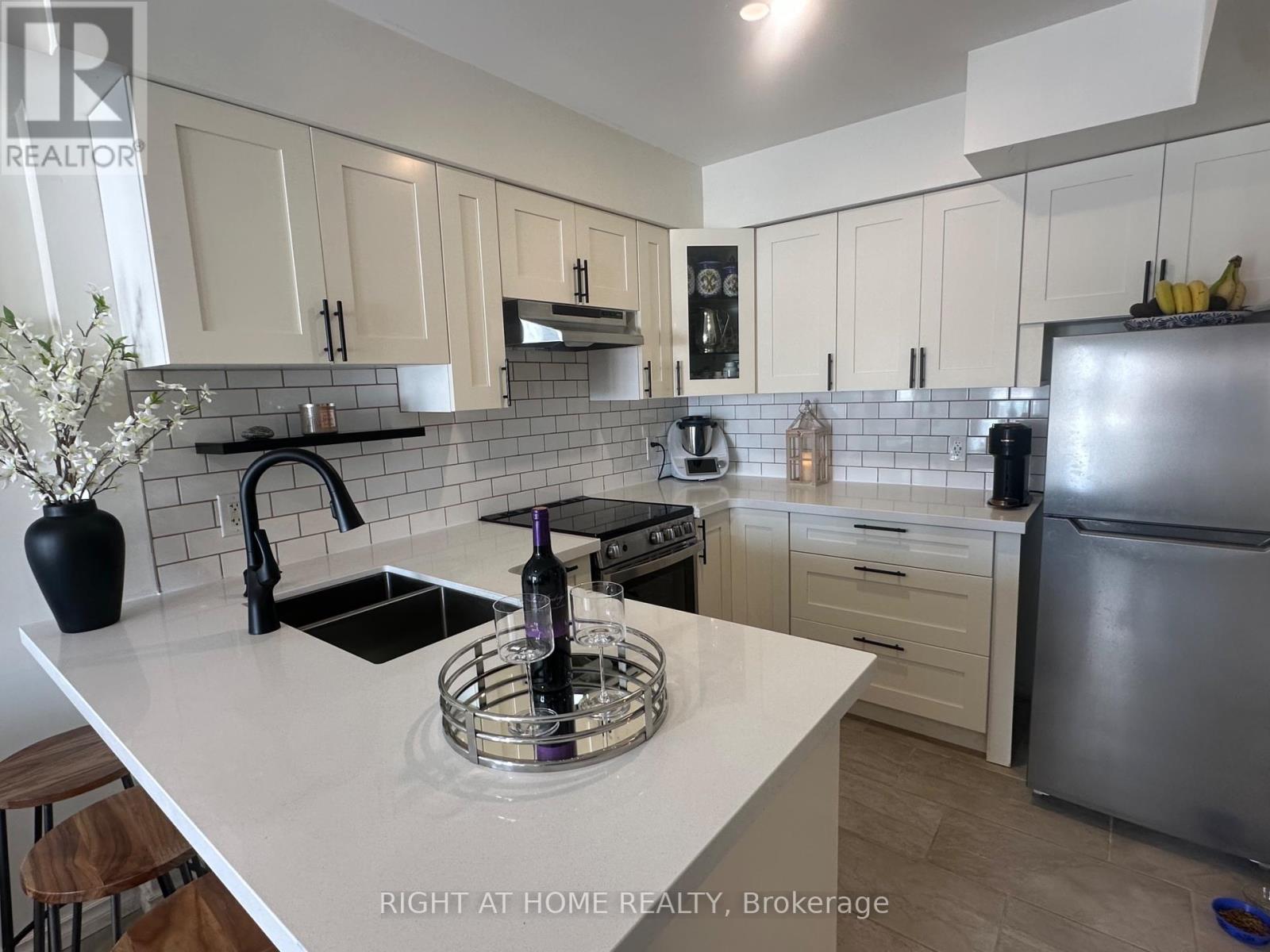 92 - 150 Chancery Road, Markham, Ontario  L6E 0B9 - Photo 13 - N12167723