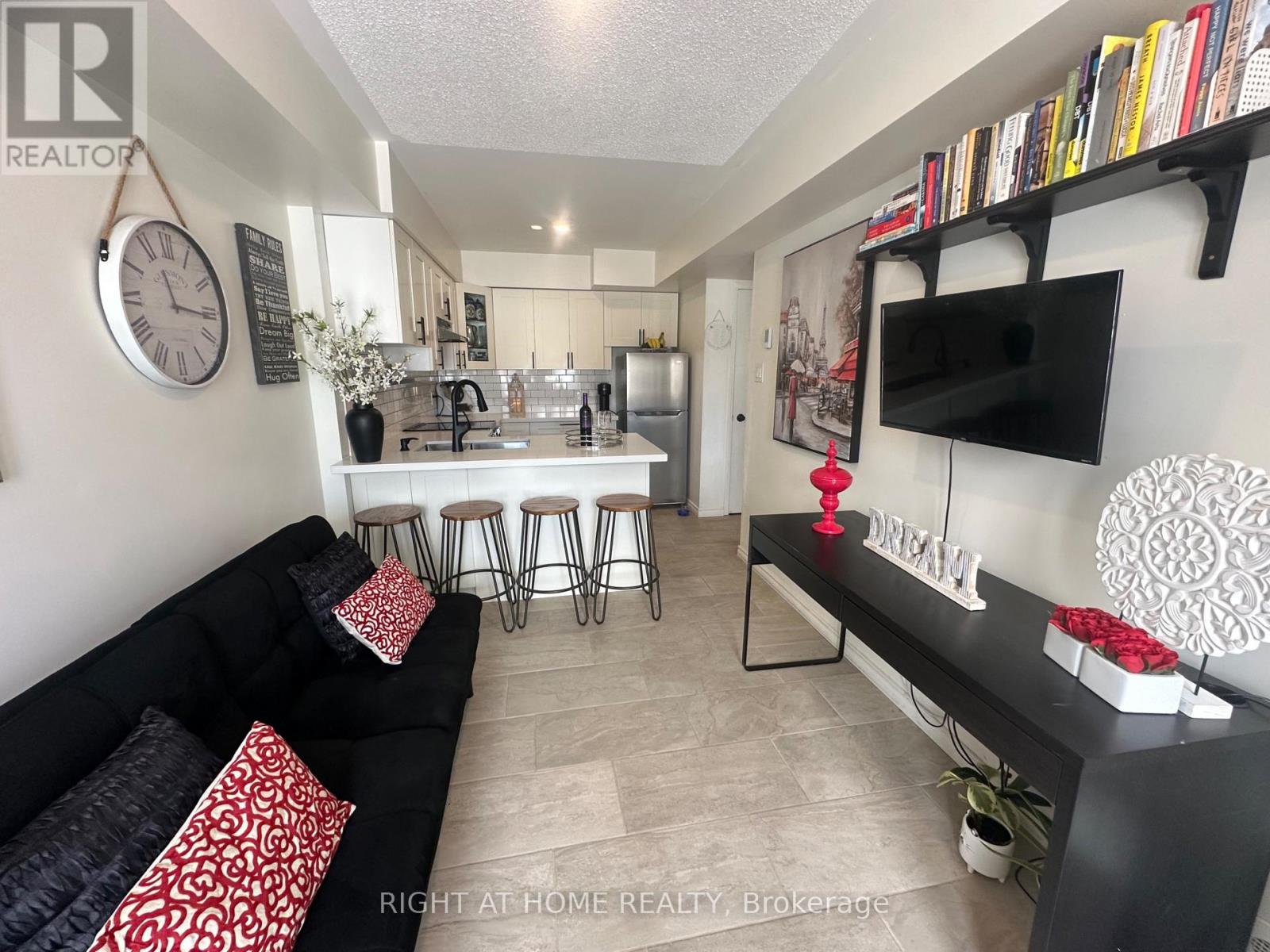 92 - 150 Chancery Road, Markham, Ontario  L6E 0B9 - Photo 5 - N12167723
