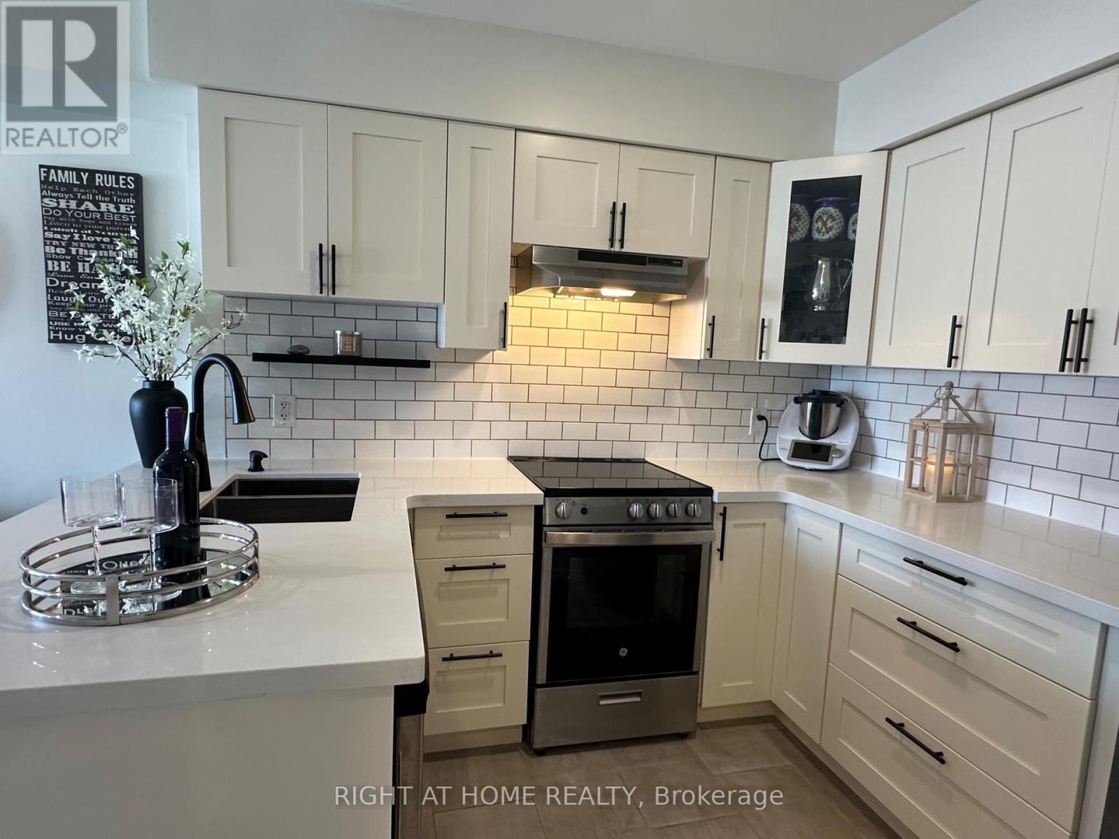 92 - 150 Chancery Road, Markham, Ontario  L6E 0B9 - Photo 7 - N12167723