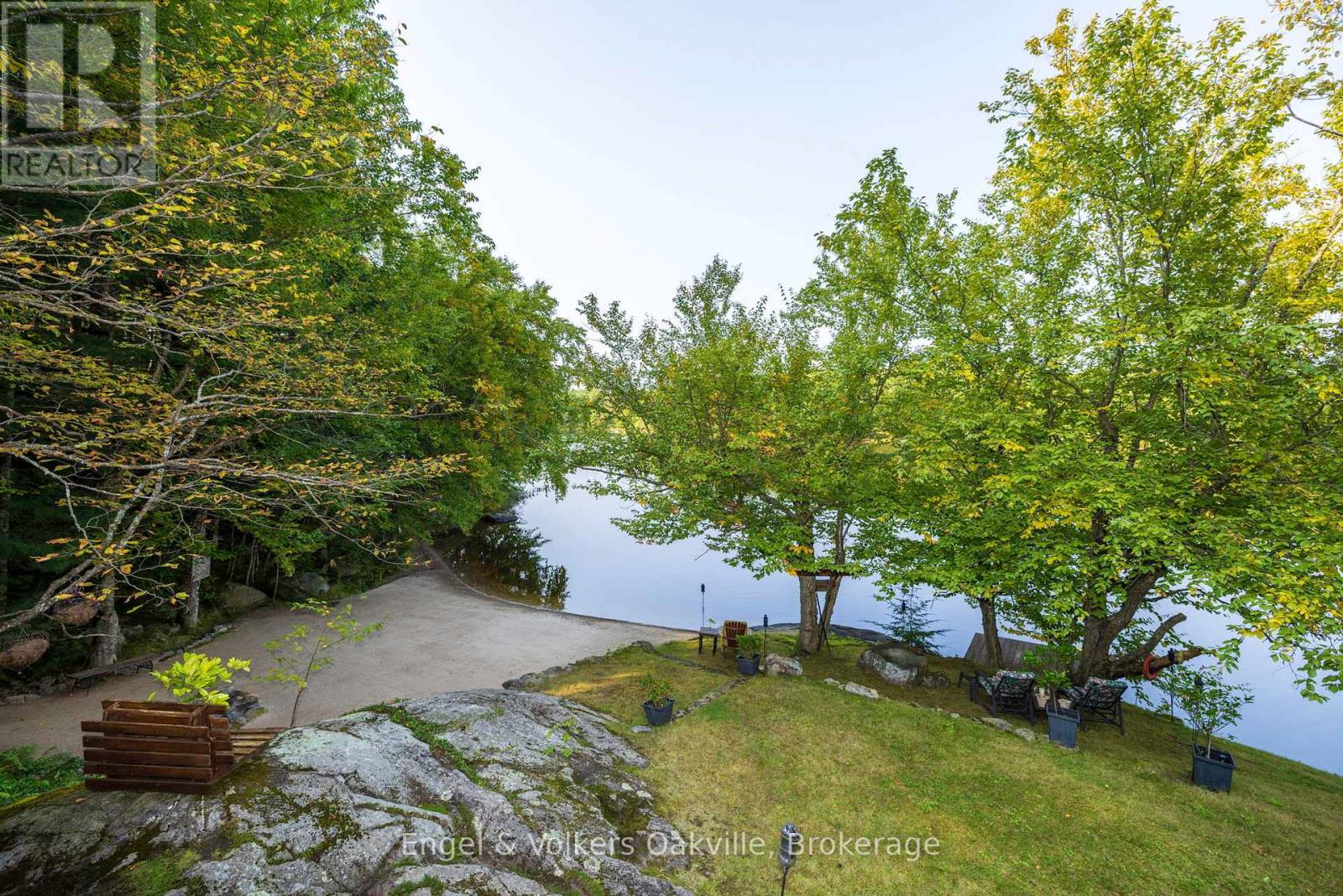 87 Dayeo Drive, Georgian Bay, Ontario  P0C 1H0 - Photo 29 - X12167003