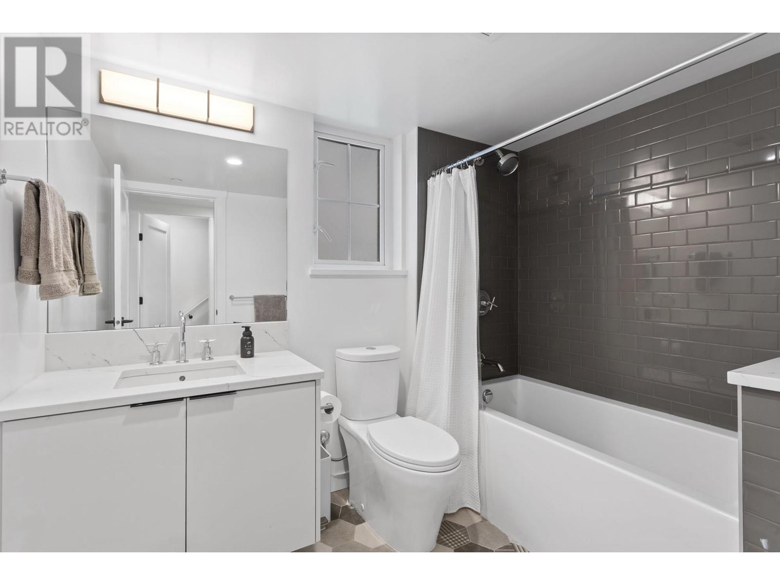 21 237 Ridgeway Avenue, North Vancouver, British Columbia  V7L 0H6 - Photo 18 - R3005791