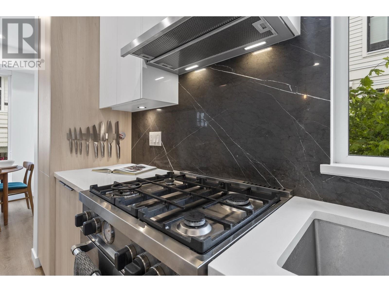 21 237 Ridgeway Avenue, North Vancouver, British Columbia  V7L 0H6 - Photo 12 - R3005791