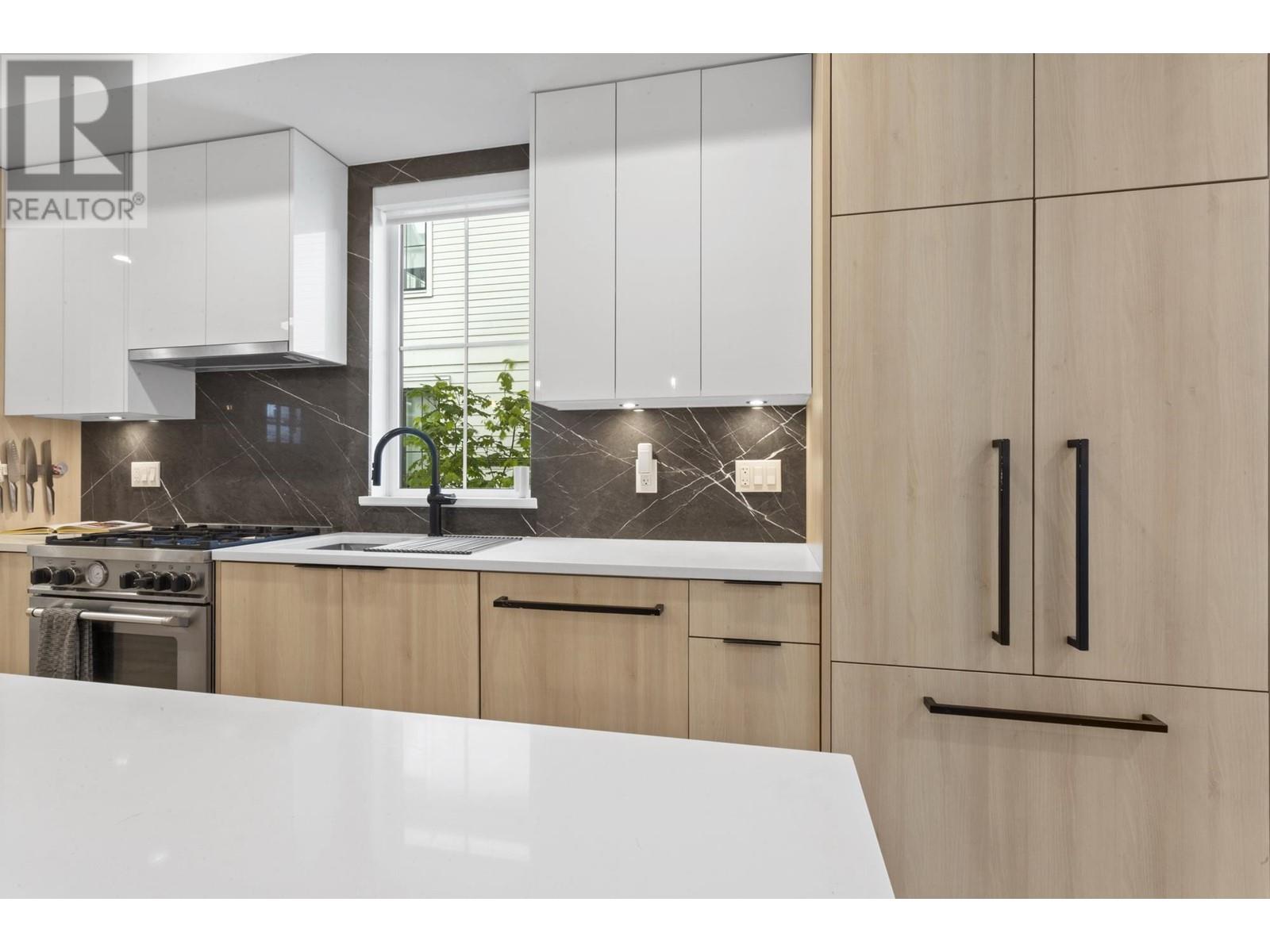 21 237 Ridgeway Avenue, North Vancouver, British Columbia  V7L 0H6 - Photo 8 - R3005791