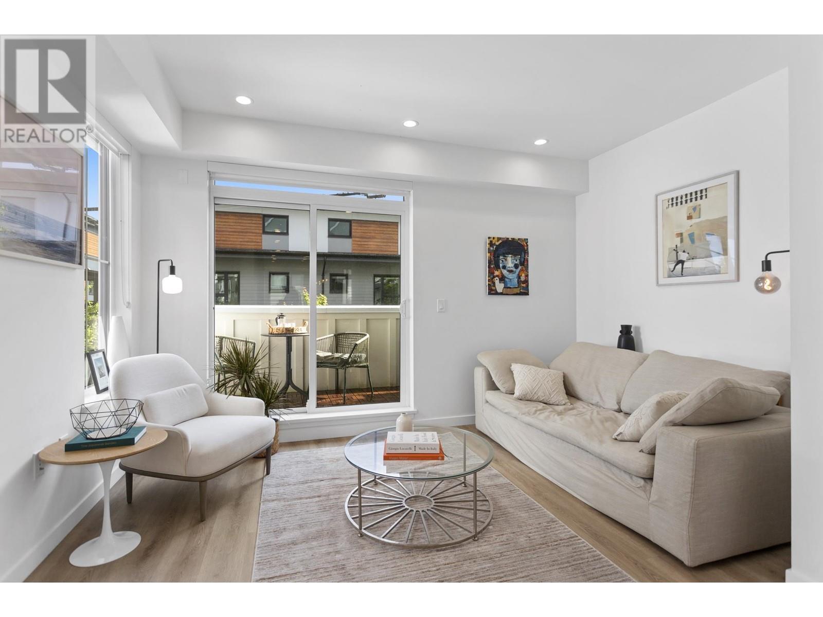 21 237 Ridgeway Avenue, North Vancouver, British Columbia  V7L 0H6 - Photo 2 - R3005791