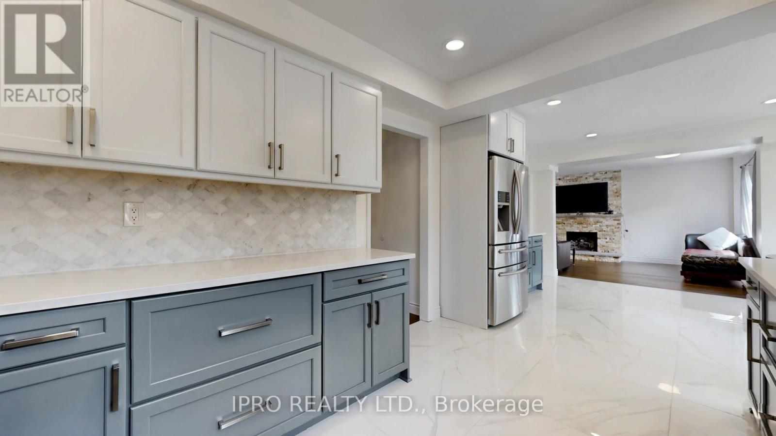 2088 Madden Boulevard, Oakville, Ontario  L6H 3L6 - Photo 12 - W12167733