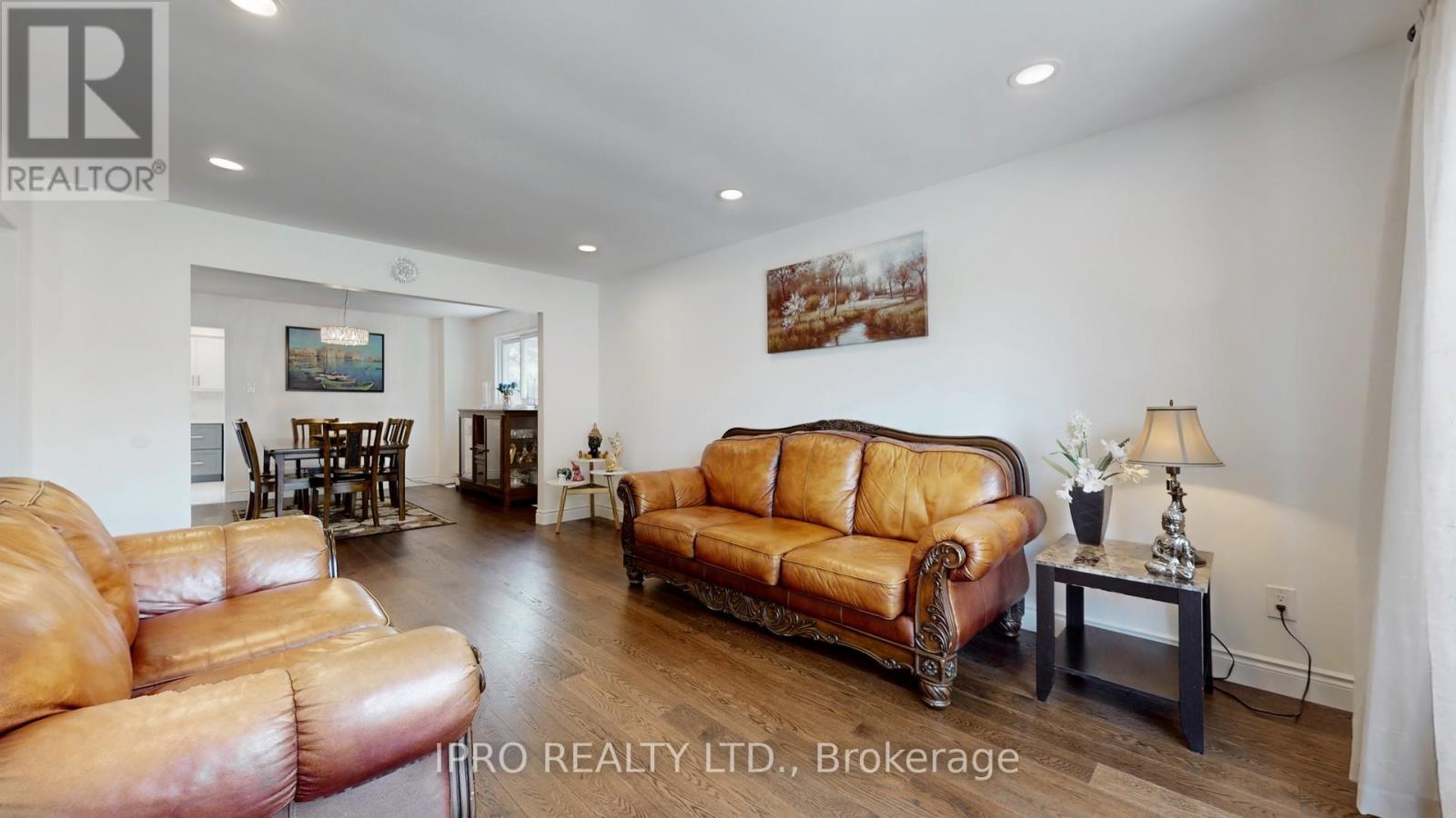 2088 Madden Boulevard, Oakville, Ontario  L6H 3L6 - Photo 7 - W12167733