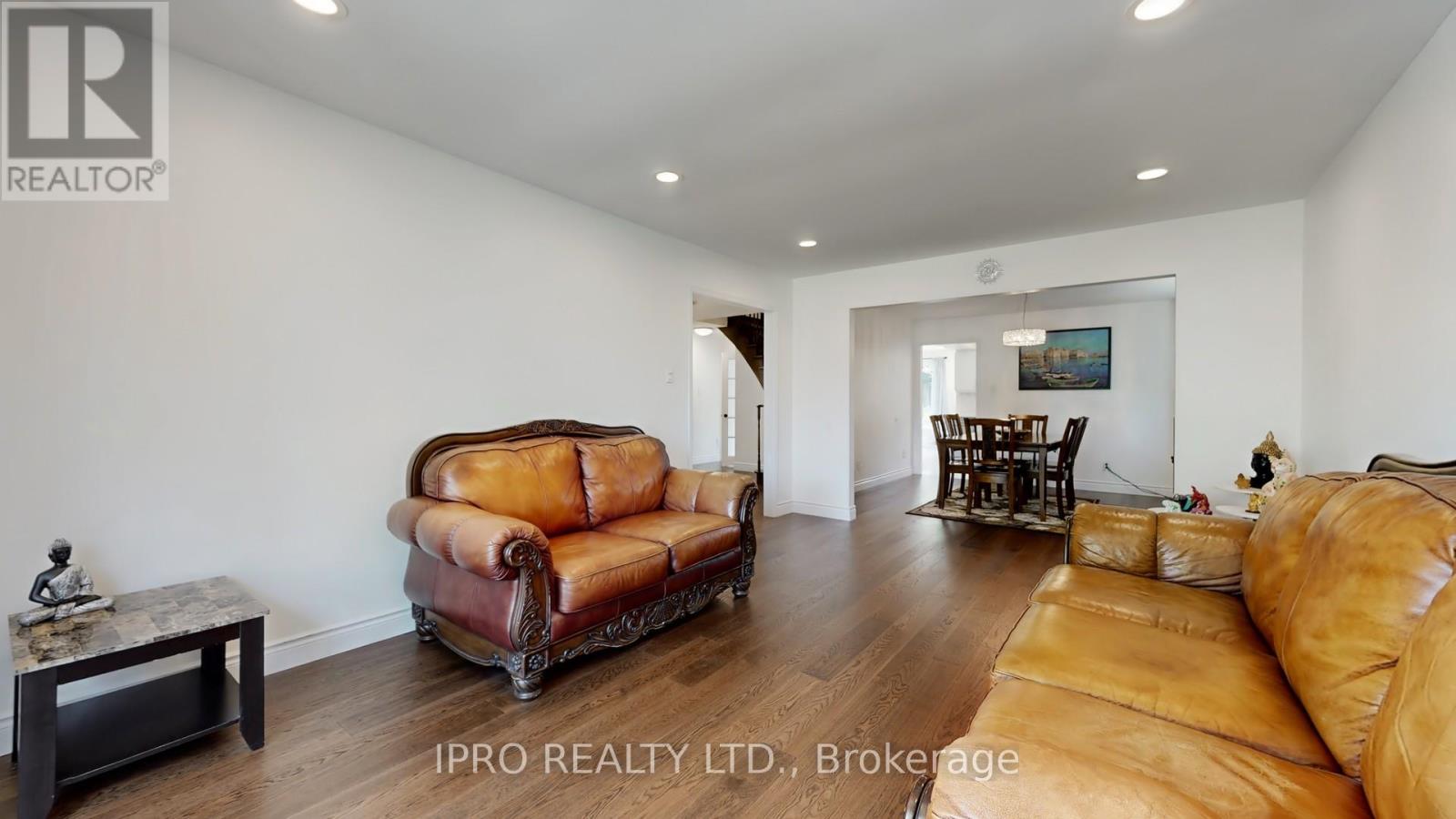 2088 Madden Boulevard, Oakville, Ontario  L6H 3L6 - Photo 8 - W12167733
