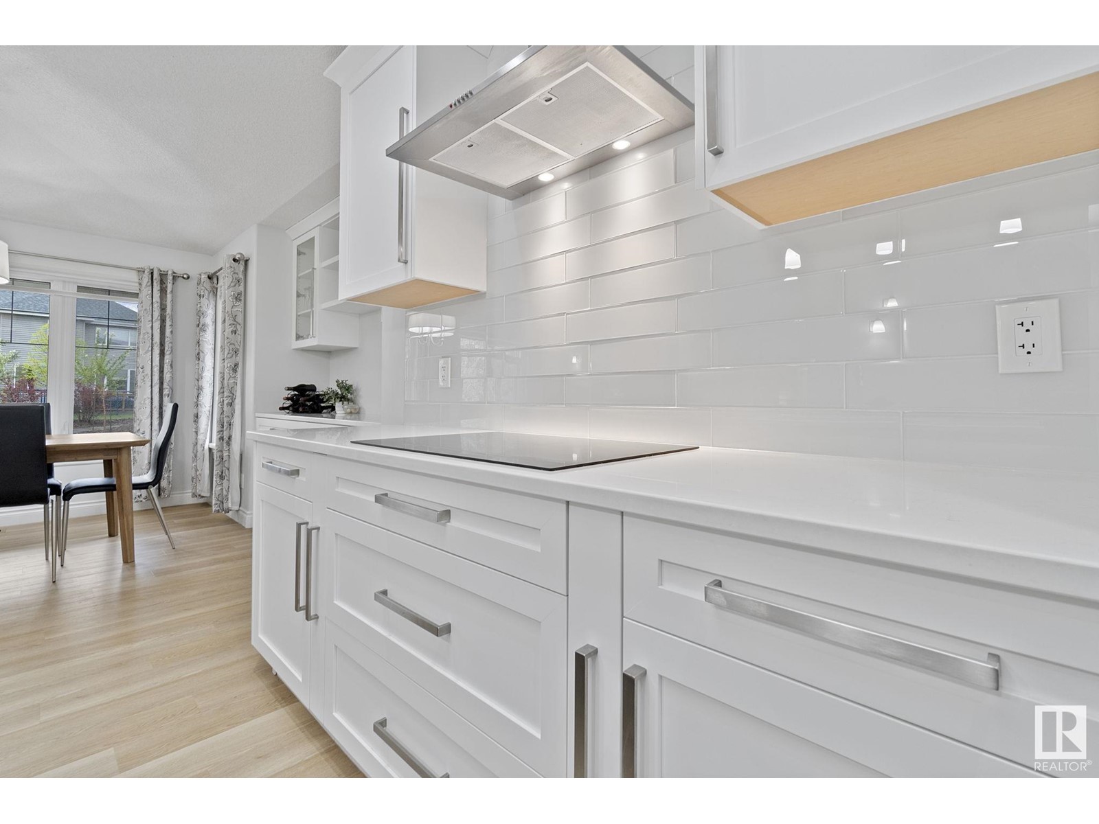 4284 Savaryn Dr Sw, Edmonton, Alberta  T6X 0P4 - Photo 6 - E4437994