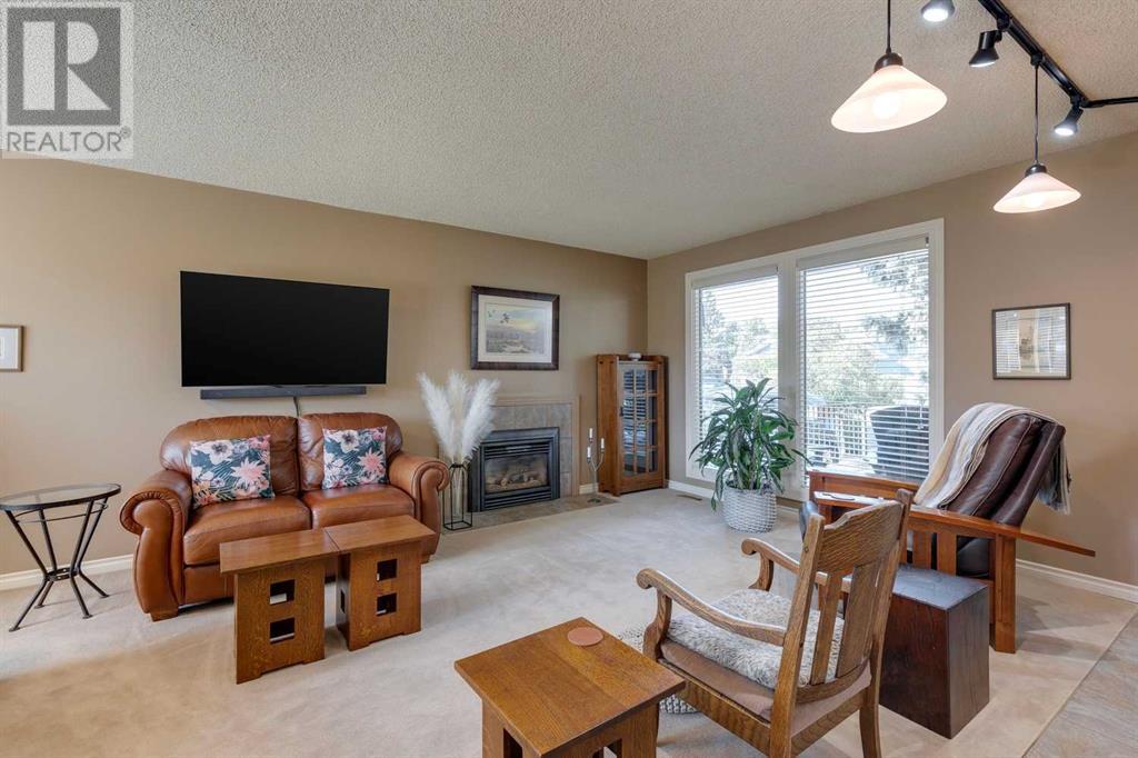 407 Whiteridge Crescent Ne, Calgary, Alberta  T1Y 2Y9 - Photo 4 - A2219171