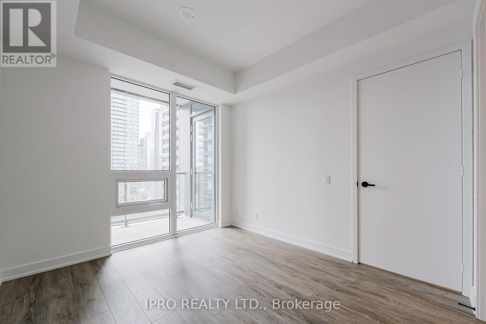 2503 - 108 Peter Street, Toronto, Ontario  M5V 0W2 - Photo 17 - C12167757