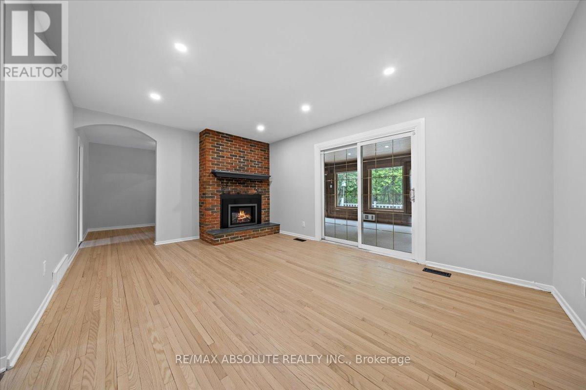 36 Beverly Street, Ottawa, Ontario  K2S 0S2 - Photo 11 - X12167748