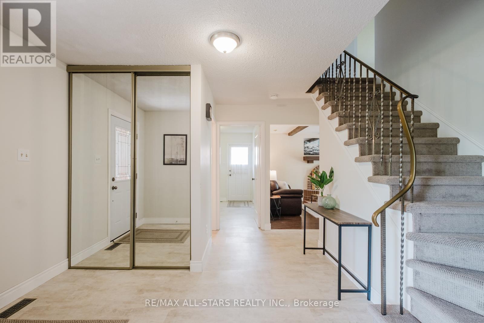 45 Wellpark Boulevard, Toronto, Ontario  M1V 1A6 - Photo 22 - E12167769
