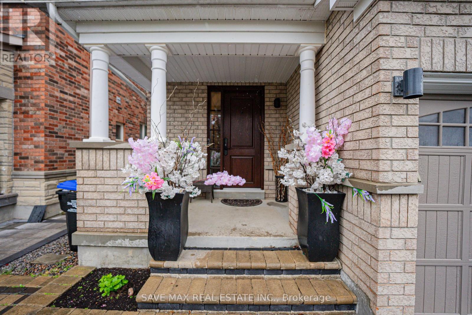 169 Downy Emerald Drive, Bradford West Gwillimbury, Ontario  L3Z 0E6 - Photo 3 - N12167771