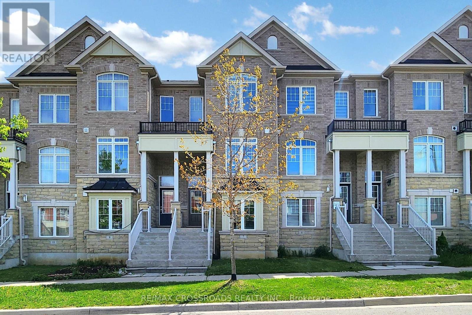 Property at 7 GADANI DRIVE image 1