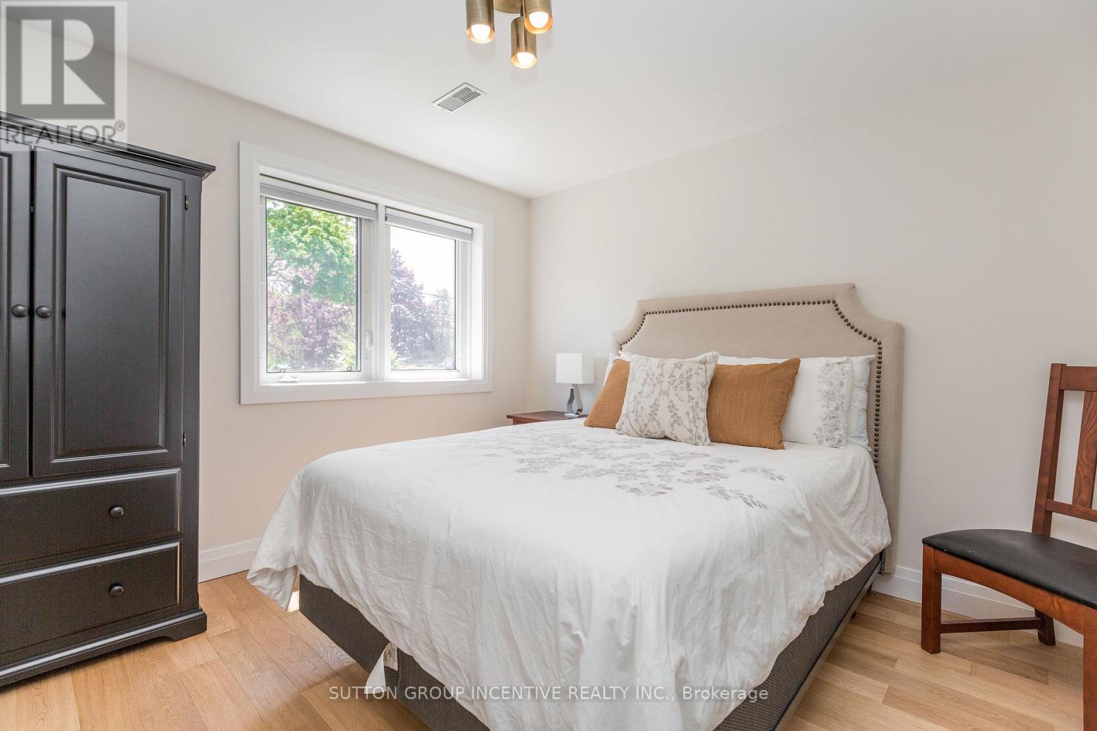296 Codrington Street, Barrie, Ontario  L4M 1S8 - Photo 22 - S12167746