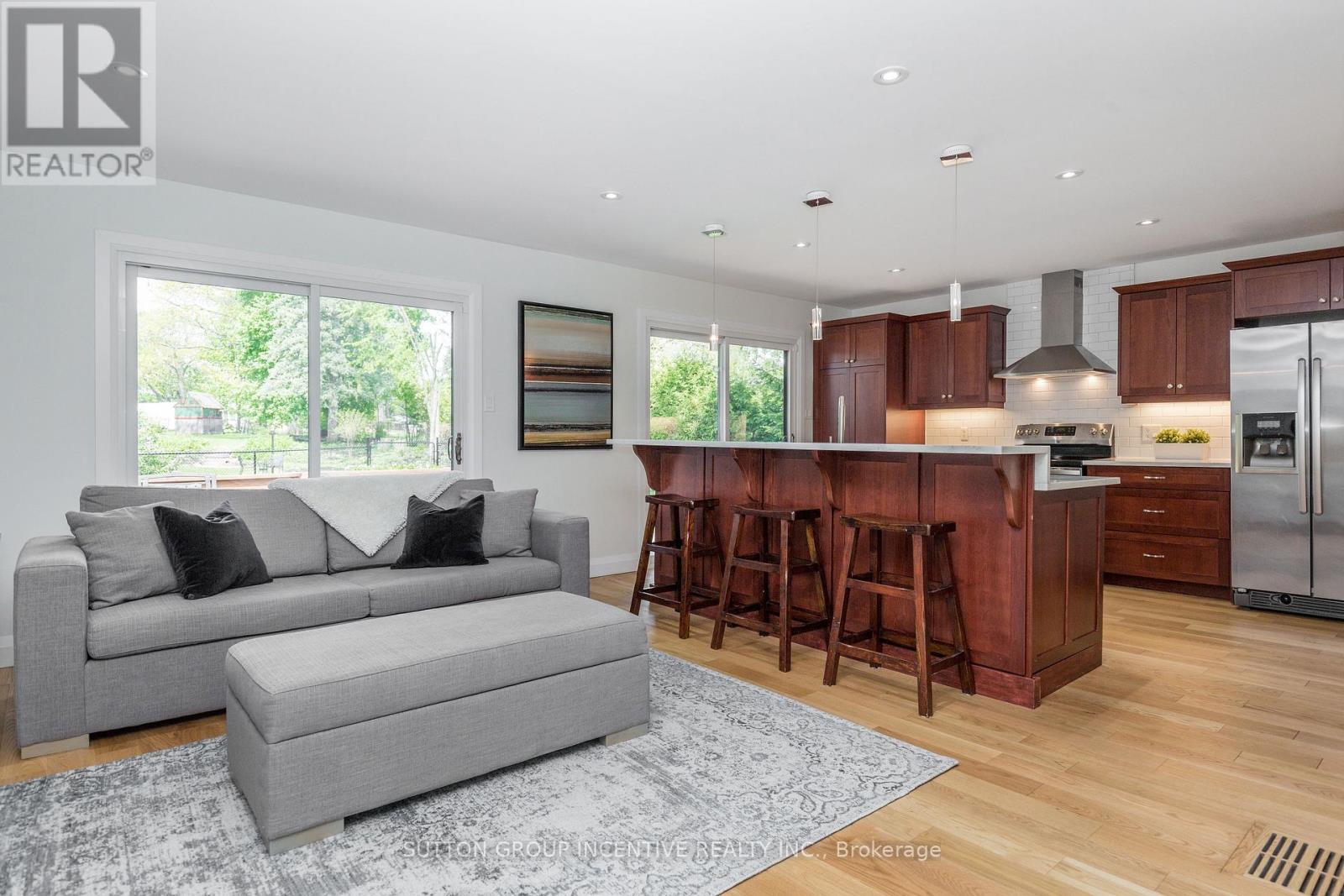 296 Codrington Street, Barrie, Ontario  L4M 1S8 - Photo 9 - S12167746