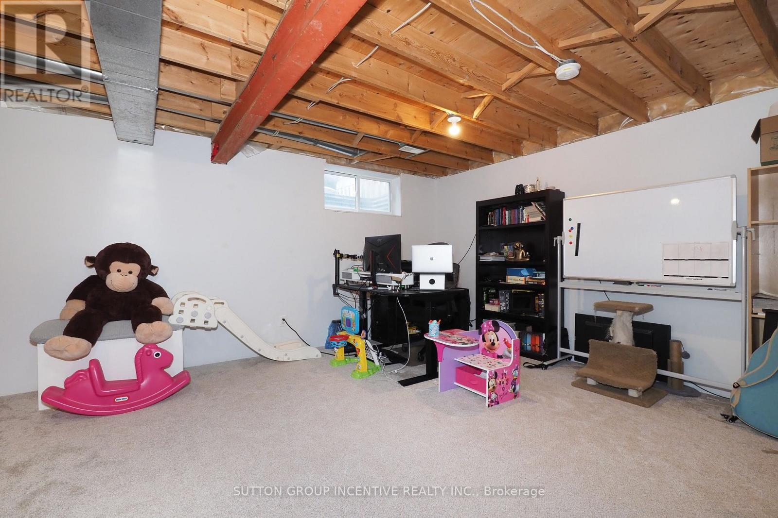 251 Grey Fox Drive, Kitchener, Ontario  N2E 3N7 - Photo 22 - X12167762