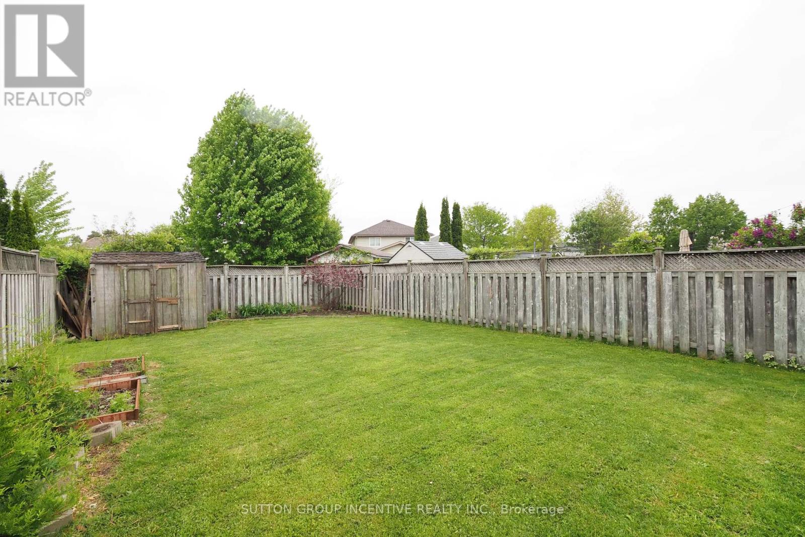 251 Grey Fox Drive, Kitchener, Ontario  N2E 3N7 - Photo 27 - X12167762