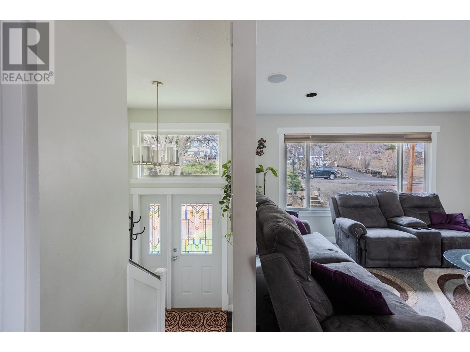 5400 Morris Place, Kamloops, BC V2C5S3