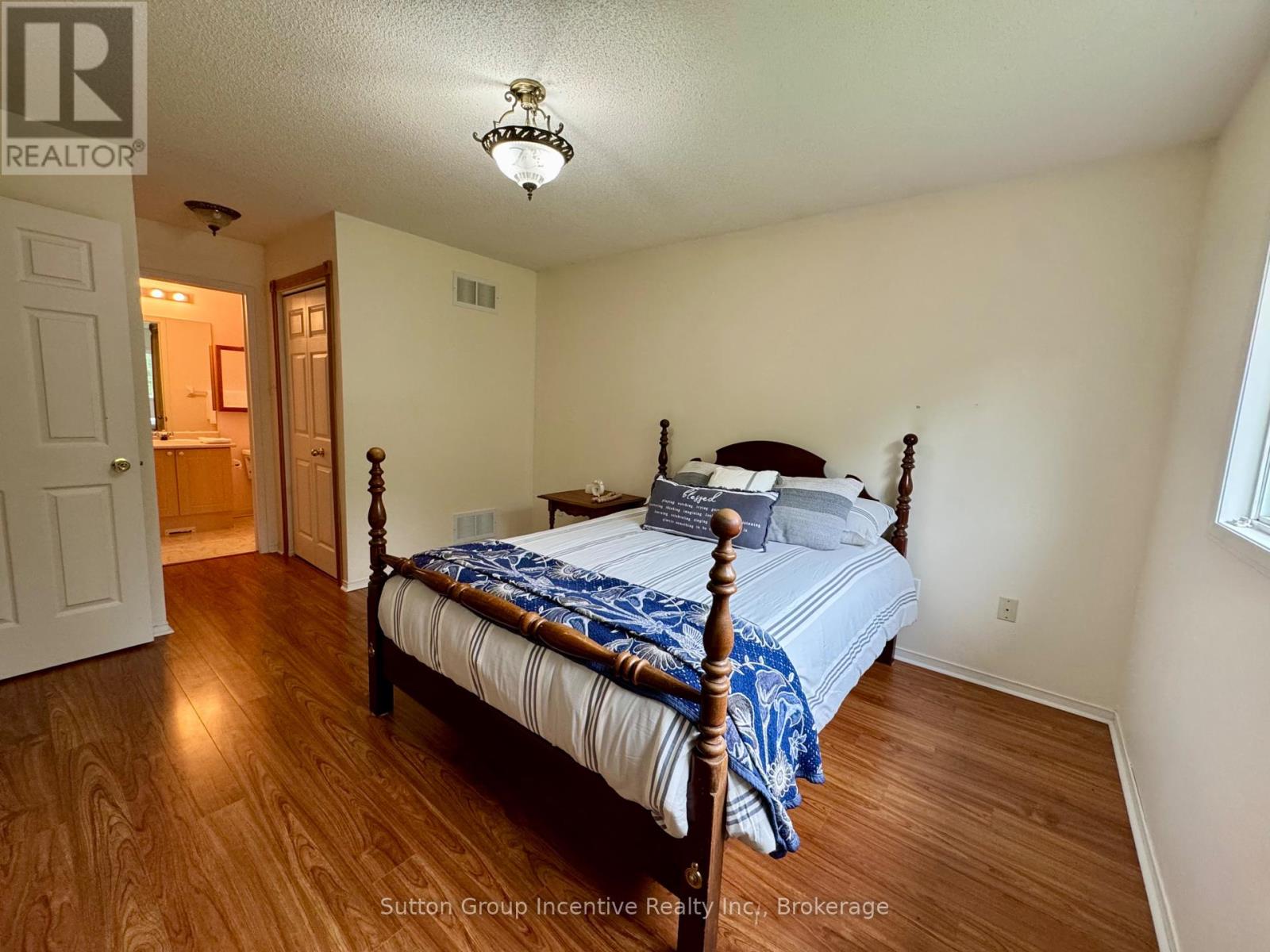 4 Bush Crescent, Wasaga Beach, Ontario  L9Z 1M2 - Photo 19 - S12167750
