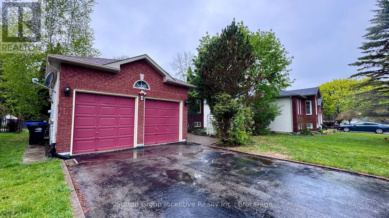 4 Bush Crescent, Wasaga Beach, Ontario  L9Z 1M2 - Photo 2 - S12167750