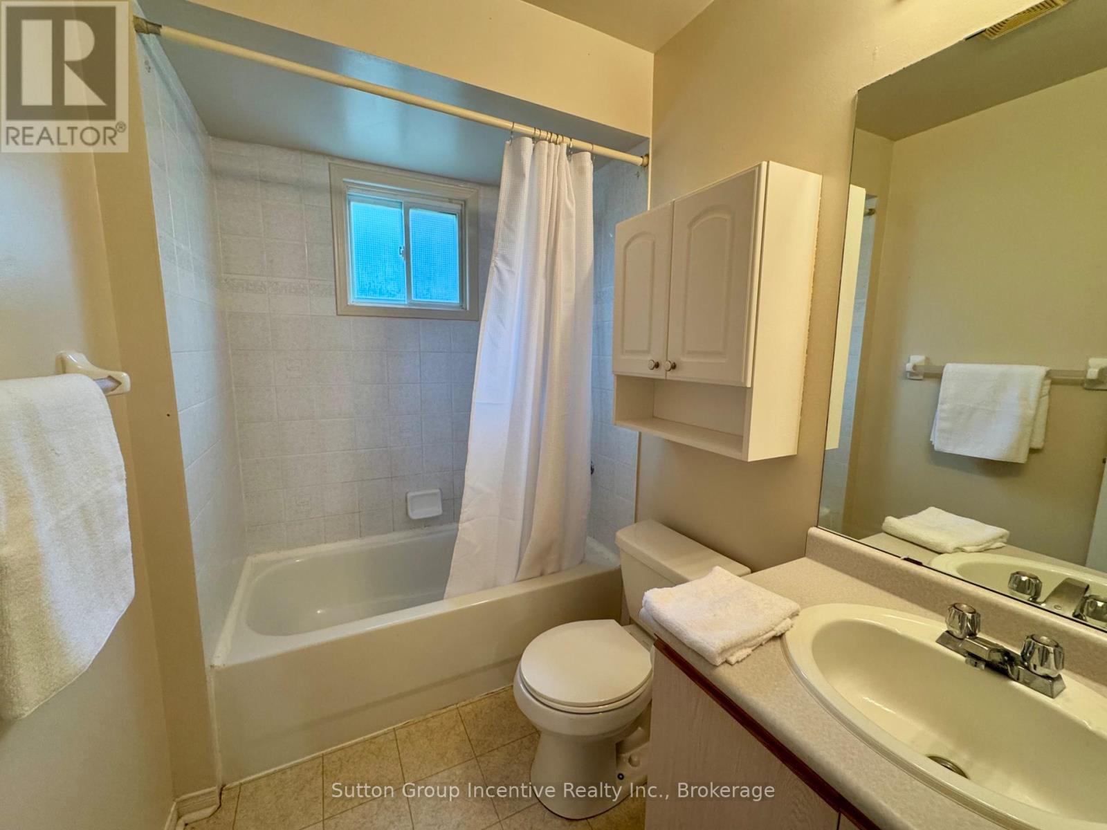 4 Bush Crescent, Wasaga Beach, Ontario  L9Z 1M2 - Photo 15 - S12167750