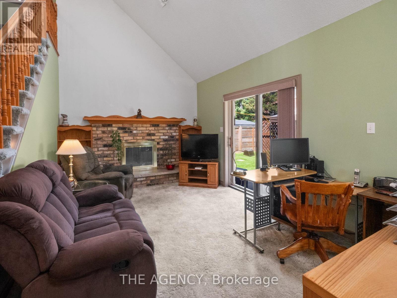 106 Spruceside Crescent, Pelham (Fonthill), Ontario  L0S 1E0 - Photo 17 - X12167791