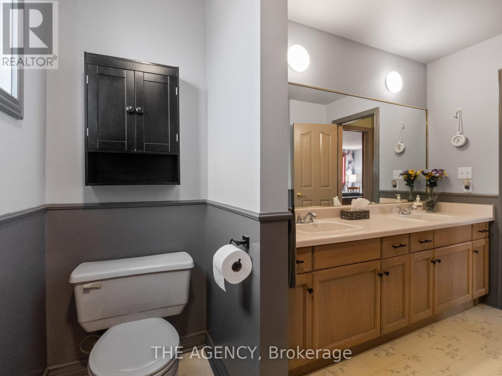 106 Spruceside Crescent, Pelham (Fonthill), Ontario  L0S 1E0 - Photo 23 - X12167791