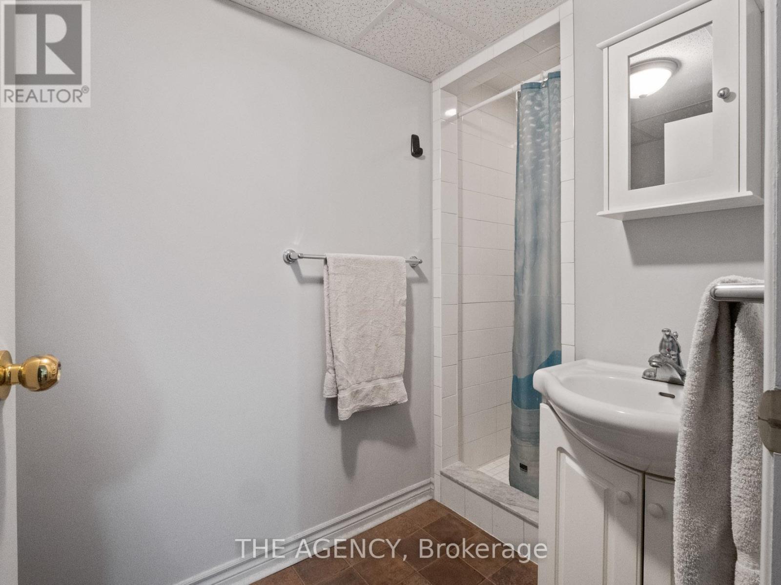 106 Spruceside Crescent, Pelham (Fonthill), Ontario  L0S 1E0 - Photo 28 - X12167791