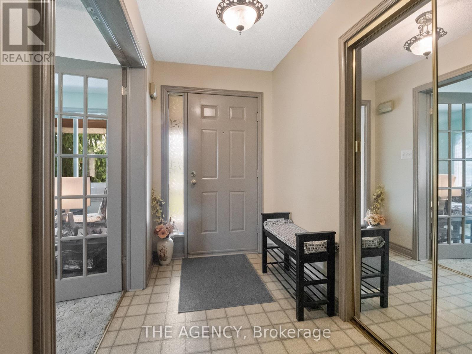 106 Spruceside Crescent, Pelham (Fonthill), Ontario  L0S 1E0 - Photo 6 - X12167791
