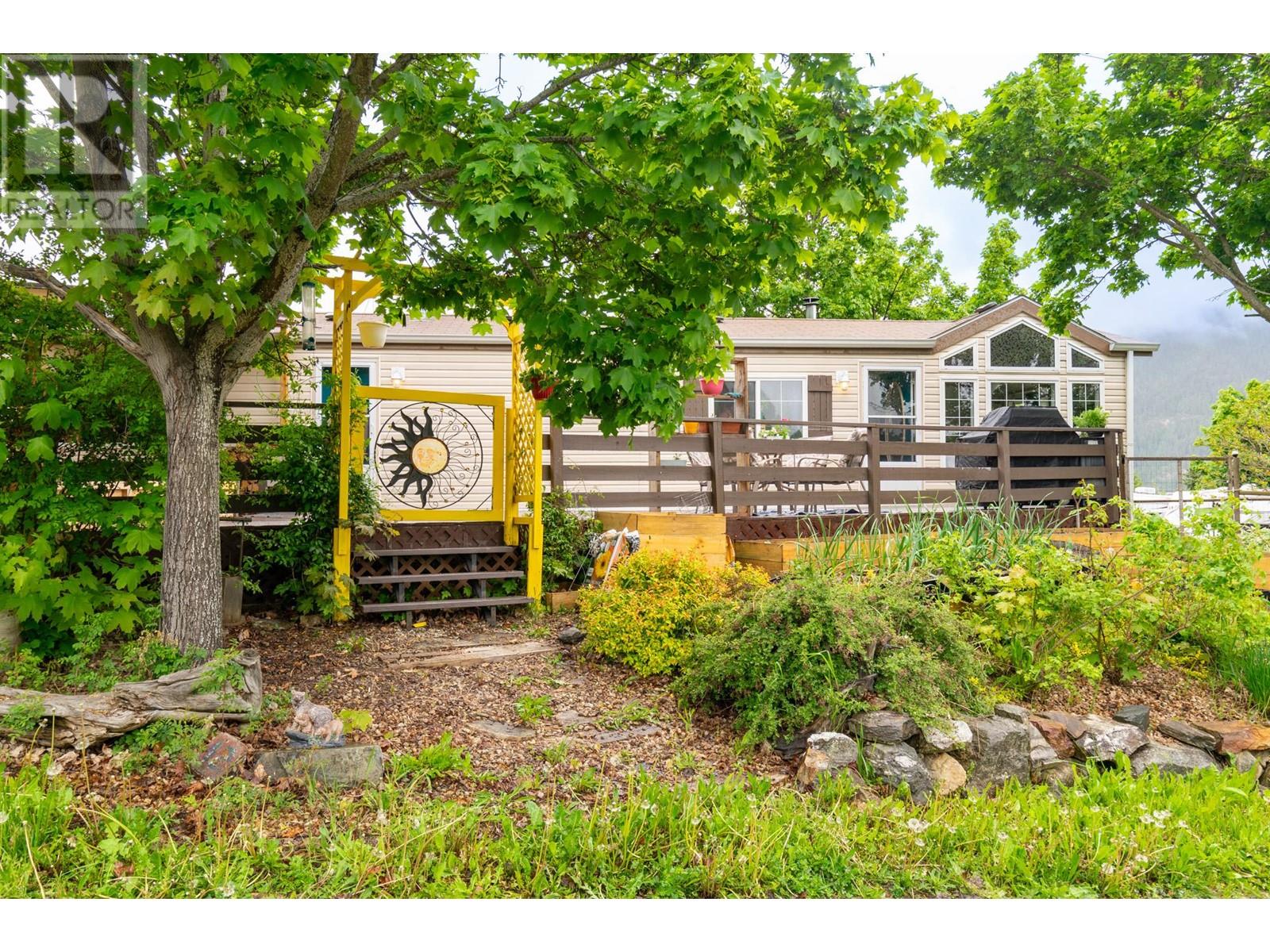 6696 Sunnybrae Canoe Point Road Unit# 12, Tappen, British Columbia