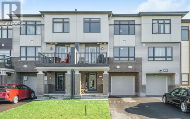 62 FEATHERTOP LANE, Ottawa, Ontario