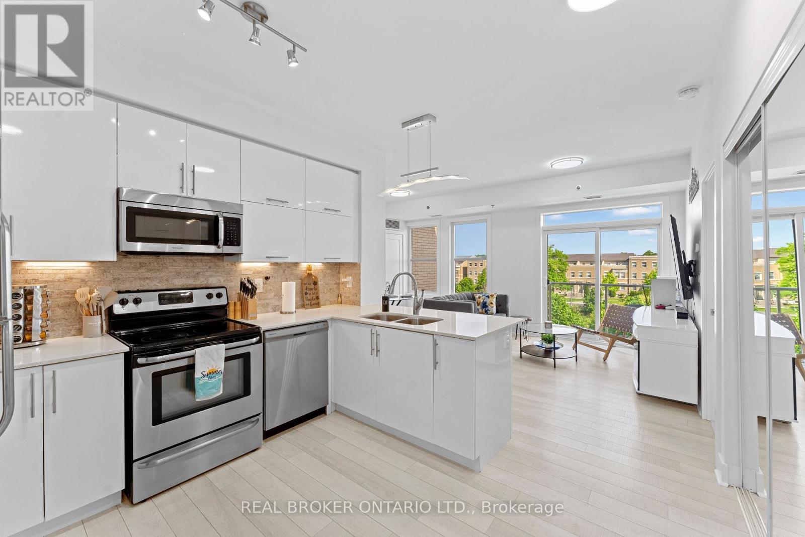 325 - 28 PRINCE REGENT STREET, Markham, Ontario
