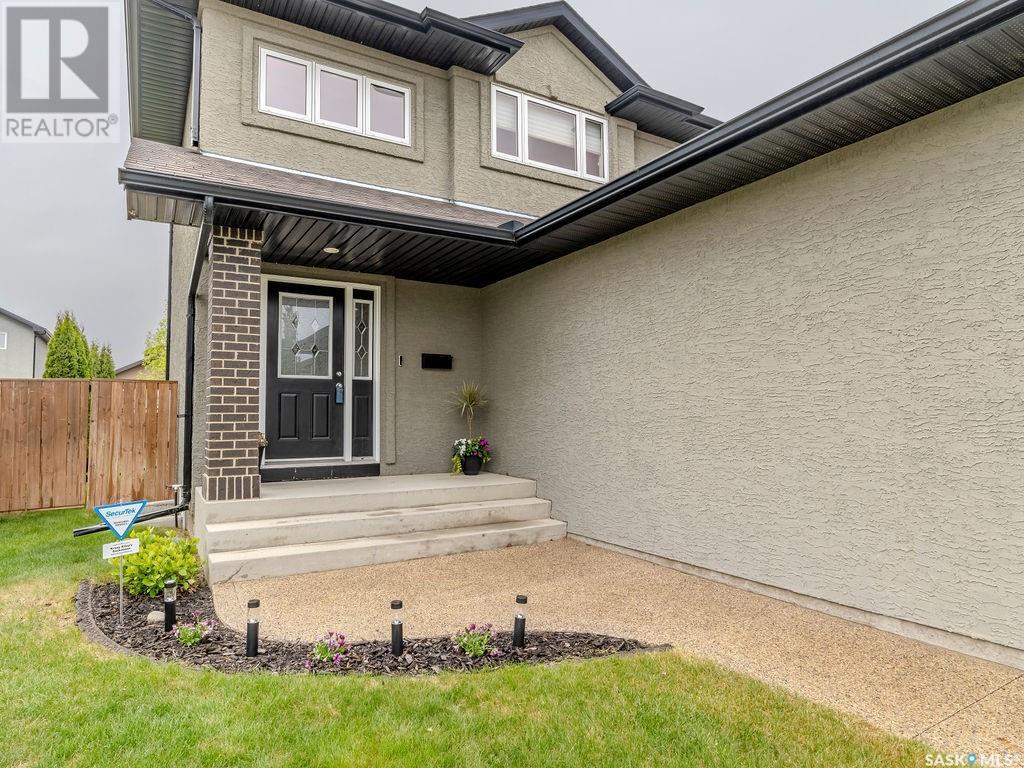 Property at 110 Alm CRESCENT image 3