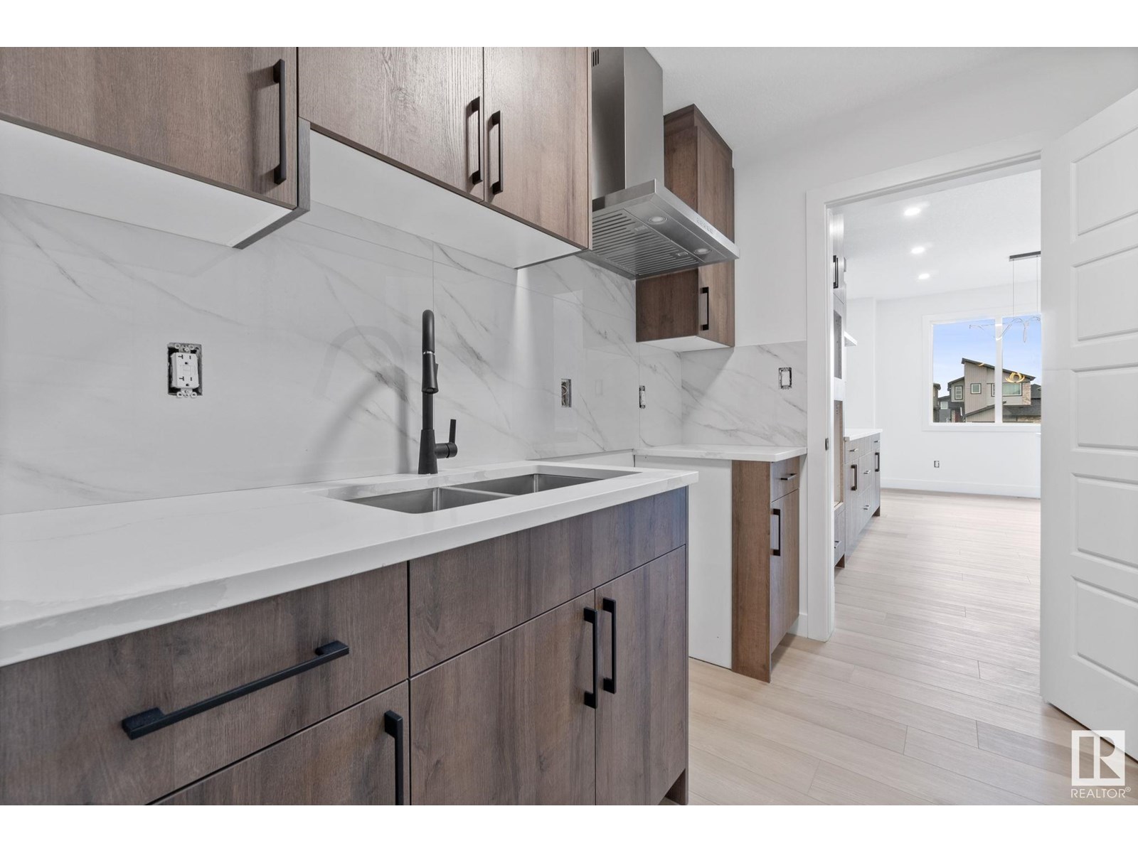 Property at 2436 205 ST NW image 3