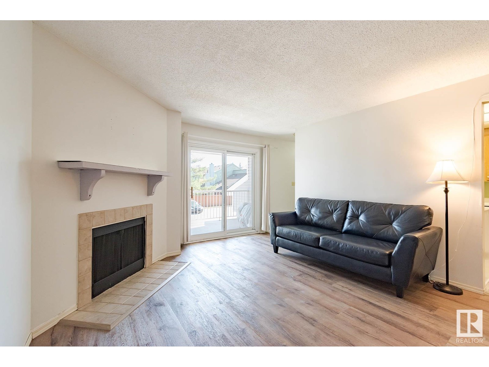 Property at #107 10404 24 AV NW image 5